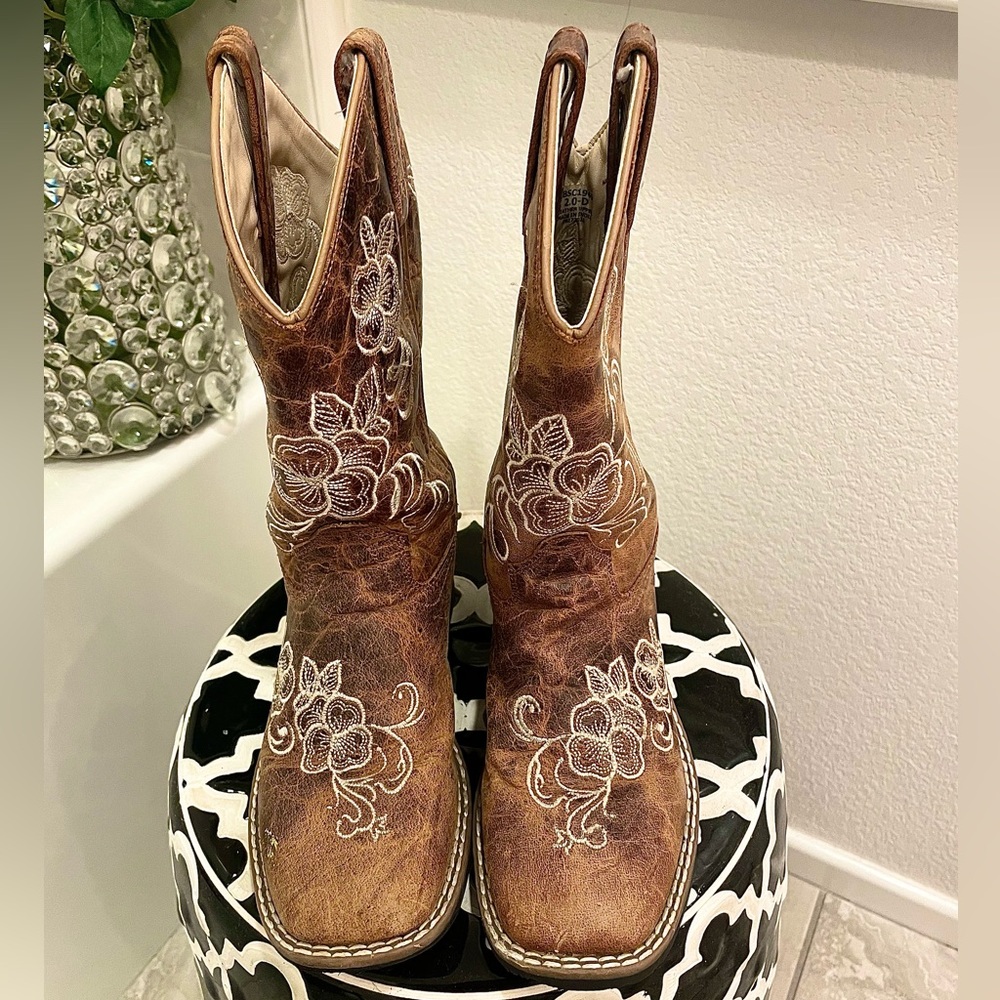 Brown Embroidered Cowboy Boots